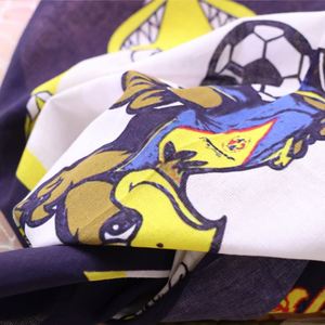 Bandana de sport carrée en coton et soie, imprimée sur mesure en usine, avec double logo, pour les fans - Product Image 6
