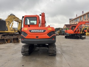 Fiable Doosan DX75 Mini Pelle 2024 Modèle Construction Aménagement Paysager Urbain Terrassement 7ton Poids De Fonctionnement Roulement - Product Image 2