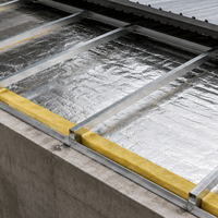 Panneau en laine de verre avec revêtement en aluminium imperméable à l'humidité pour l'isolation thermique des murs extérieurs des maisons préfabriquées et des conteneurs