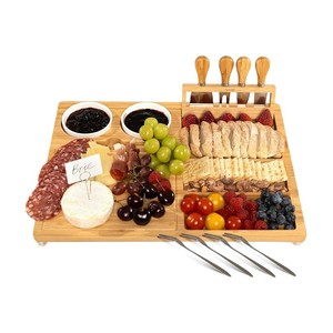 Planche à fromage en bois avec ensemble de couverts, plateau de service multifonctionnel pour pain, fruits, collations et desserts, couleur bois naturel - Product Image 5