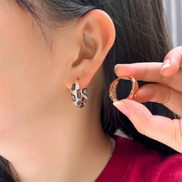 Boucles d'oreilles créoles rétro européennes et américaines en zircon cubique pavé 18 carats plaqué or Serpentine imprimé léopard pour femmes fête