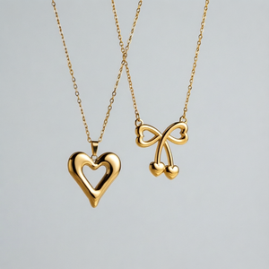 Collar Minimalista de Acero Inoxidable con Colgante de Lazo y Corazón Chapado en Oro de 18K, Diseño Hueco de Amor, Regalo para Mujer, Resistente al Agua - Product Image 1