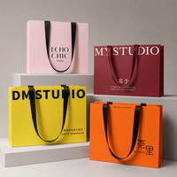 Sacs en papier personnalisés avec votre propre logo, sacs de shopping avec poignée en ruban, commande en gros pour la promotion de marques de cosmétiques