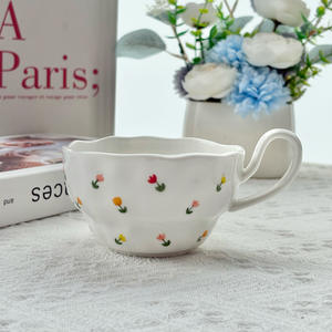 Tasses et soucoupes à café en céramique petites et peintes à la main à prix abordable – Qualité esthétique supérieure pour le thé de l'après-midi et les lattes - Product Image 2