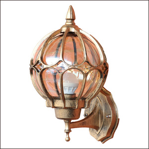 Applique murale extérieure LED en alliage d'aluminium, cage métallique noire, globe étanche, lumière de jardin 3500K blanc chaud, montage mural, intensité variable, garantie 10 ans - Product Image 4
