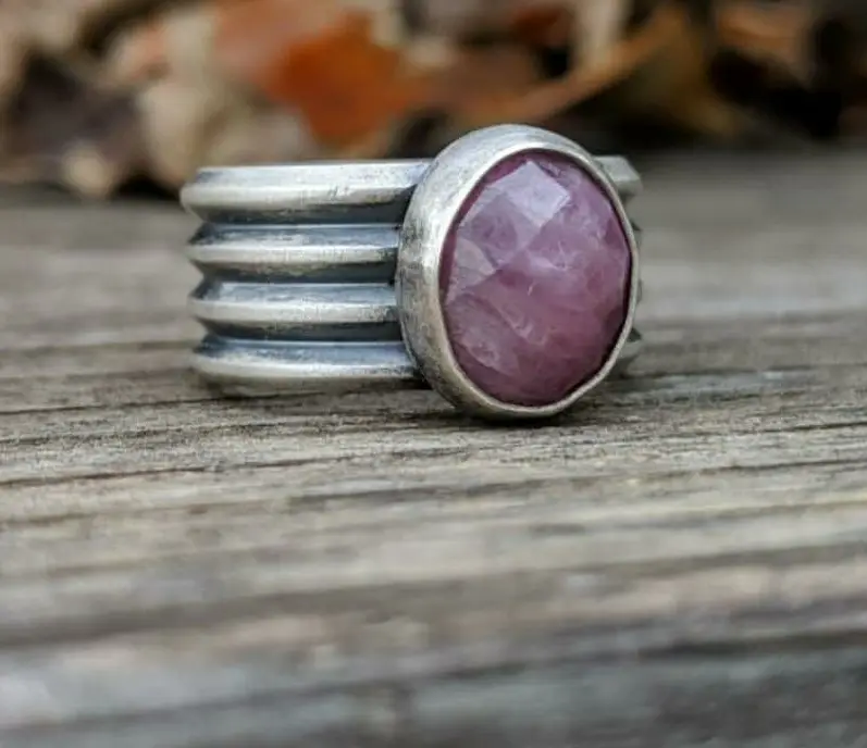 Rubis écrou pierre précieuse forme ovale à facettes coupe 925 argent Sterling assembler bague en argent bague en argent bijoux fins bague de couleur rose