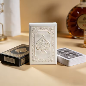 Cartes de jeu personnalisées à faible MOQ, impression couleur, pour fêtes, poker et jeux de société - Product Image 1