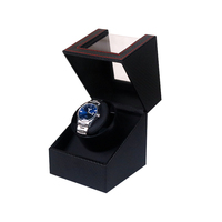 Boîte à remontoir de montre simple en cuir PU et fibre de carbone de luxe avec 3 modes de rotation, moteur silencieux, étui pour montre mécanique, surpiqûres rouges