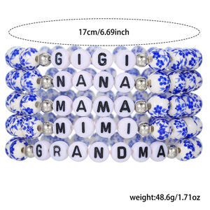 Pulsera de Cuentas de Cerámica Azul y Blanca con Alfabeto de Porcelana MAMA, Regalo para Abuela, Joyería para Mujer, Primavera 2025 - Product Image 4