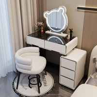 Coiffeuse moderne de petite taille au style crémeux avec plateau en pierre et verre trempé, luxe simple