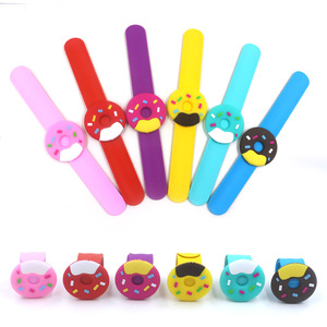 Banda de silicona para niños, donuts de dibujos animados, pulsera Slap, regalos para niños - Product Image 6