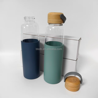 Botol kopi jus kaca yang dapat digunakan kembali wadah 550ml tutup bambu botol air kaca dengan Logo khusus