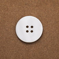 Boutons d'accessoires vestimentaires en coquillage naturel à quatre trous, export, emballage simple