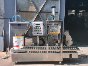 Machine de remplissage de seaux de liquides |   Remplisseur automatique de bidons de peinture chimique |   Produit chimique à séchage <span class=keywords><strong>rapide</strong></span> pour peinture avec machine de capsulage - Product Image 3