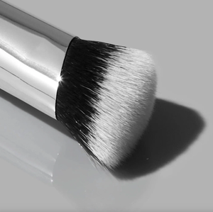 Juego de 3 Brochas de Maquillaje de Lujo YRX Plateadas, Brochas para Base, Rubor y Corrector, Brochas de Maquillaje Personalizadas con Logotipo - Product Image 5