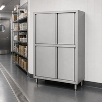 Armoire coulissante à quatre portes en acier inoxydable pour cuisine commerciale, capacité robuste, résistance à la corrosion, pour le stockage des aliments