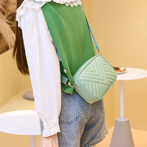 Women's PU Leather Tote Handbag Casual Work Shoulder Bag Zipper Waterproof Saddle Shape Briefcase Style Office Travel - Product Image 4