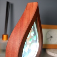 Lampe de Table en bois à la forme des pierres précieuses vertes, design Art déco, produit de luxe en résine époxy, haute qualité, luminaire décoratif d'intérieur, idéal pour une Table de chevet
