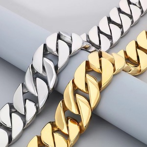 Collana <span class=keywords><strong>girocollo</strong></span> all'ingrosso pesante <span class=keywords><strong>argento</strong></span> 32mm 43mm in acciaio inox a maglie cubane <span class=keywords><strong>girocollo</strong></span> placcato in oro per le donne - Product Image 6
