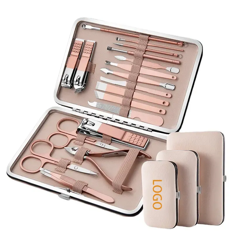 Ensemble manucure pédicure avec logo personnalisé 18 pièces en acier inoxydable coupe-ongles ensemble d'outils à ongles avec étui en cuir