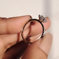 Bague de fiançailles en or blanc massif 10K/14K/18K personnalisée avec diamant de laboratoire CVD/HPHT certifié IGI, taille ovale 1 carat, serti halo pavé
