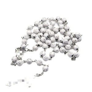 Collier chaîne de pull unisexe en perles d'imitation et croix, blanc et or, style rétro européen, origine Yiwu - Product Image 5