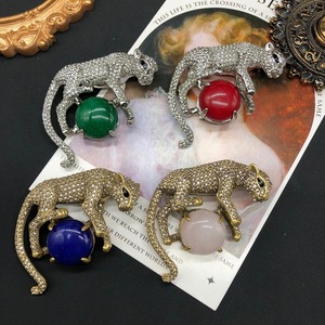 <span class=keywords><strong>Broche</strong></span> léopard animal à la mode et mignonne pleine d'incrustations de diamants <span class=keywords><strong>Broche</strong></span> plaquée or antique - Product Image 1
