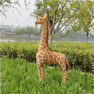 Simulación <span class=keywords><strong>jirafa</strong></span> juguetes de <span class=keywords><strong>peluche</strong></span> <span class=keywords><strong>grande</strong></span> 100CM/120CM/140CM Animal muñeco de <span class=keywords><strong>peluche</strong></span> hecho de algodón con relleno de algodón PP - Product Image 2