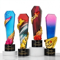 Nouveau style de trophée en cristal coloré créatif, gravure au laser, impression typographique, design durable, réunion annuelle de l'entreprise sportive