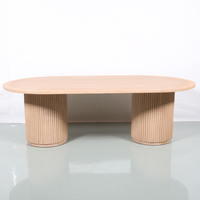 Table à manger de mariage en travertin beige naturel de forme ovale en bois massif de conception nordique pour 8 places