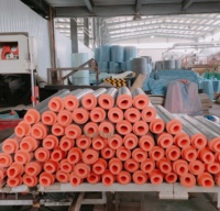 Rouleau d'isolation en mousse XPE de qualité professionnelle 20 mm avec feuille d'aluminium adhésive prédécoupée pour systèmes de climatisation et conduits CVC