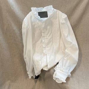 Blusa de Mujer Blanca con Cuello con Volantes, Bordada, Hombros Caídos, Borlas, Color Sólido, Corte Regular, Estilo Retro, Dulce, de Verano, Manga Larga - Product Image 4