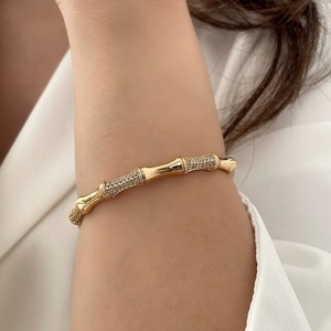 Brazalete de Bambú Dorado para Mujer con Circonita Cúbica, Brazalete de Lujo, Joyería Elegante de Moda, Regalo - Product Image 3