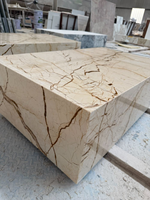 Table basse moderne Sofita en marbre doré, table centrale de luxe en pierre naturelle, pierre à veines rouges, meubles de salon pour villa
