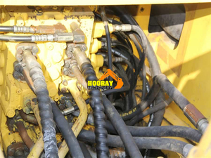 Excavadora Usada Komatsu PC220-8 de Japón en Buenas Condiciones, Adecuada para Múltiples Tareas de Construcción, Excelente Rendimiento - Product Image 3