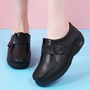 Chaussures d'infirmière pour femmes avec semelles souples, anti-fatigue, antidérapantes, plates, à semelle épaisse, augmentant la taille, chaussures de travail médicales - Product Image 1