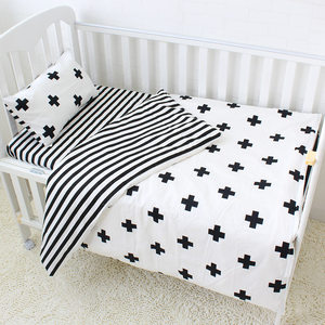 Couleur unie bio 100% coton doux <span class=keywords><strong>garçon</strong></span> fille bébé couverture <span class=keywords><strong>couette</strong></span> <span class=keywords><strong>housse</strong></span> <span class=keywords><strong>de</strong></span> coussin 3 pièces ensemble <span class=keywords><strong>de</strong></span> literie <span class=keywords><strong>de</strong></span> lit - Product Image 1