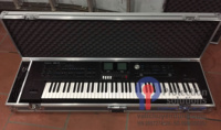Flight case audio à cadre en aluminium avec coins arrondis, pieds en caoutchouc et revêtement anti-rayures pour mixeur et instruments