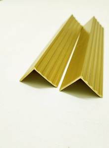 Usine en gros conception personnalisée en laiton incrustation bandes garniture de carrelage qualité contrôlée laiton main courante taille stricte style TTD laiton - Product Image 4