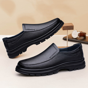 Chaussures décontractées pour hommes en cuir véritable, semelle extérieure en caoutchouc souple, printemps-automne, pour pères d'âge moyen, fabriquées en Chine - Product Image 3