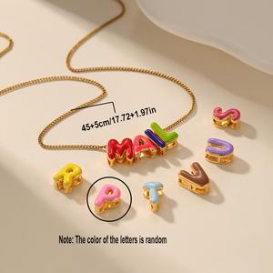 Colgantes <span class=keywords><strong>de</strong></span> Esmalte Coloridos con Iniciales, Collar Personalizado con Nombre DIY, Joyería Personalizada <span class=keywords><strong>de</strong></span> Acero Inoxidable Impermeable para Regalos - Product Image 1