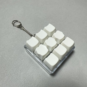 Juguete Antiestrés de Plástico para Gatos con 9 Teclas, Llavero Descompresivo Estilo Teclado Mecánico - Product Image 2