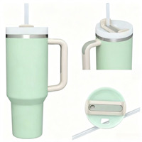 Mug de voyage isotherme en acier inoxydable de 40 oz avec poignée, paille et couvercle rotatif anti-fuite - Couleur personnalisée pour utilisation en voiture