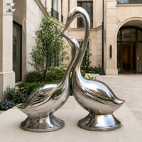 Spiegelpolierte Edelstahl-Gans-Skulptur für Außenbereich Polierte Metall-Vogelstatue für Garten Rasen Villa Hotel Landschaftsdekoration