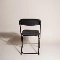 Chaise pliante d'extérieur légère et empilable, portable, noire, à dossier plat, pour jardin, patio, événements, mariages, locations
