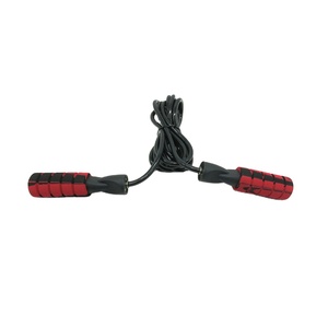 <span class=keywords><strong>Corde</strong></span> à <span class=keywords><strong>sauter</strong></span> en PVC pour un entraînement cardio efficace, idéale pour l'exercice <span class=keywords><strong>quotidien</strong></span> à la maison ou à la salle de sport - Product Image 1