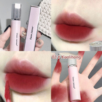 Brillo Labial Mate en Polvo, Acabado Mate Terciopelo, No se Desvanece Fácilmente, Baja Saturación, Color Rojo