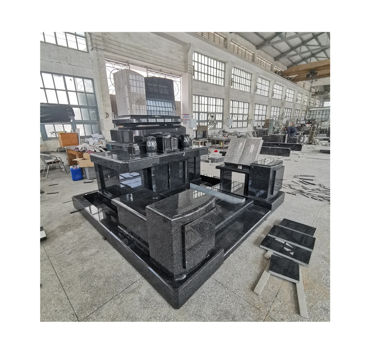 Большой гравировочный надгробие из черного гранита в японском стиле для кладбища