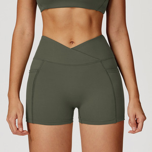 Shorts de yoga taille haute effet ventre plat en tissu Bare Feel, avec taille croisée, pour le yoga, la course en extérieur et l'équitation - Product Image 2