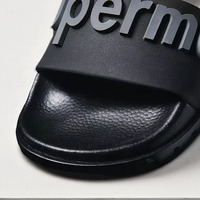 Design Luxe Marque Homme Sandales Tongs Personnalisées Simples Sandales de Plage Claquettes Personnalisées pour Homme Haute Qualité